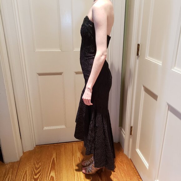 Vintage 90s black lace strapless mermaid high-low gown 6 - Picture 2 of 8
